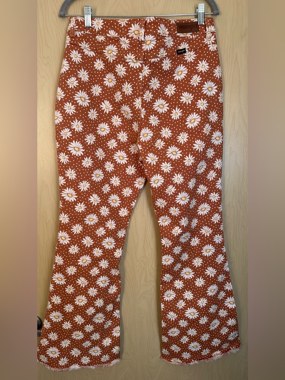 Retro Daisy Print Wrangler Button Fly Sailor Cut Jeans - Picture 5 of 9